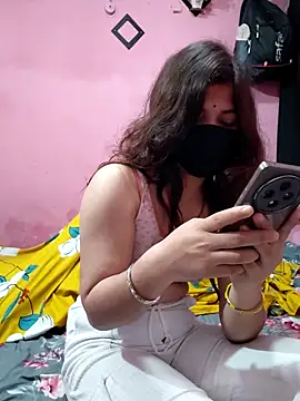 hiddennisha online show from April 2, 2026, 3:04 am