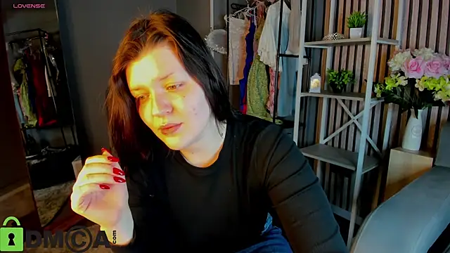 Michele Greenn online show from December 15, 2025, 12:59 am