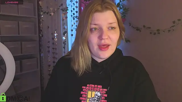 Michele Greenn online show from March 15, 2026, 1:11 am