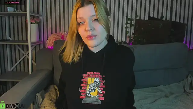 Michele Greenn online show from April 10, 2026, 1:11 am