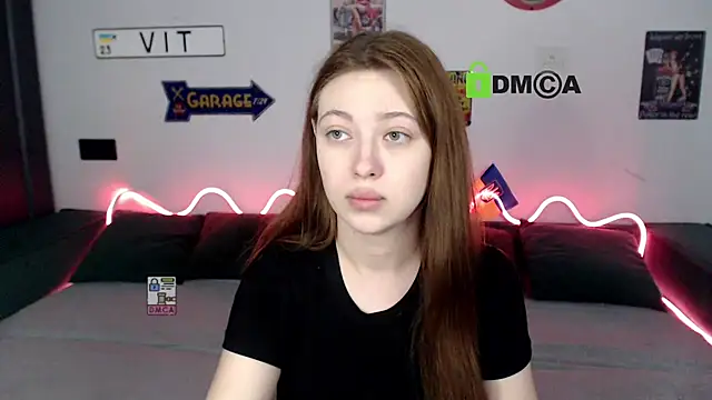 AmourLily online show from June 25, 2026, 7:24 am