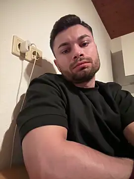 irimiea1729 online show from December 13, 2025, 11:21 pm