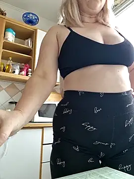 Xseniy online show from November 3, 2025, 6:25 am