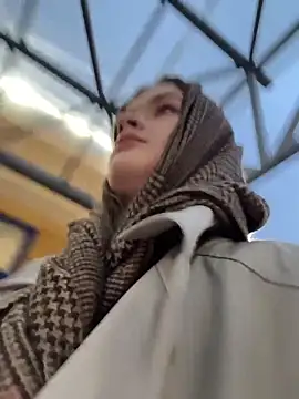 KittyQueeny online show from November 3, 2025, 2:07 pm