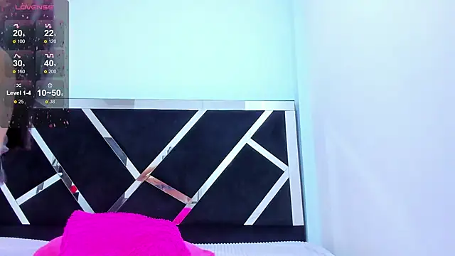 iisabella noa online show from December 15, 2025, 1:04 pm