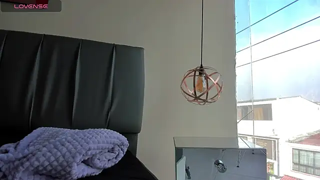 iisabella noa online show from April 14, 2026, 12:22 pm