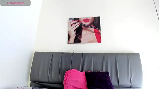iisabella noa online show from May 26, 2026, 12:56 pm
