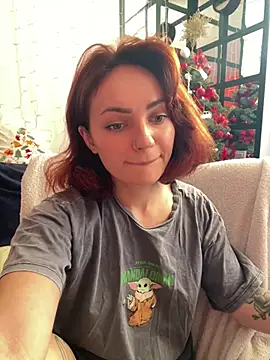 Snapshot of SaraLow chatting on January 13, 2026, 7:46 am SaraLow online show from January 13, 2026, 7:46 am