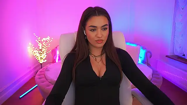 EricaSin online show from February 18, 2026, 2:24 pm