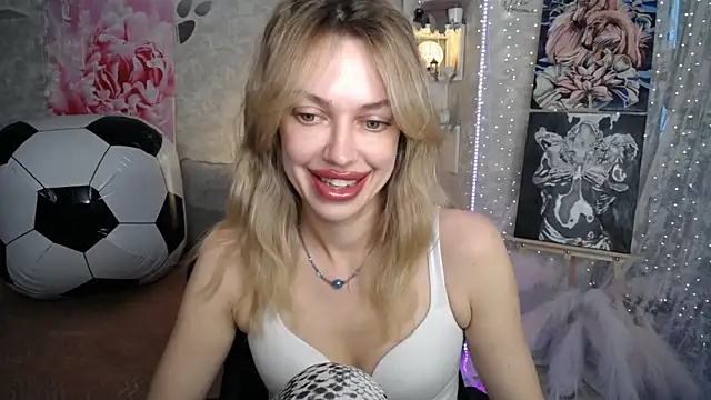 NickyAdamidi online show from June 27, 2026, 4:23 pm