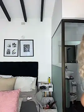 MystiqueXXX online show from February 21, 2026, 1:12 pm