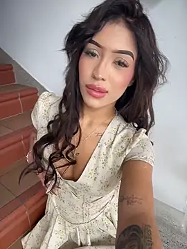 MystiqueXXX online show from May 30, 2026, 1:19 pm