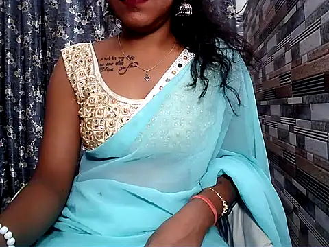 HOT AARVI11 online show from November 7, 2025, 5:13 pm