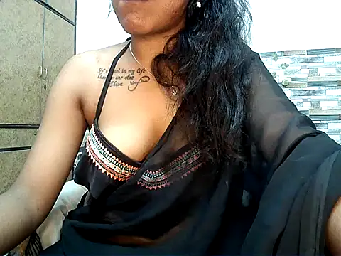 HOT AARVI11 online show from November 14, 2025, 4:06 pm