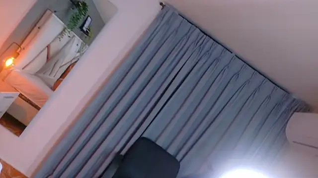 SamaGrey   online show from October 19, 2025, 12:06 pm