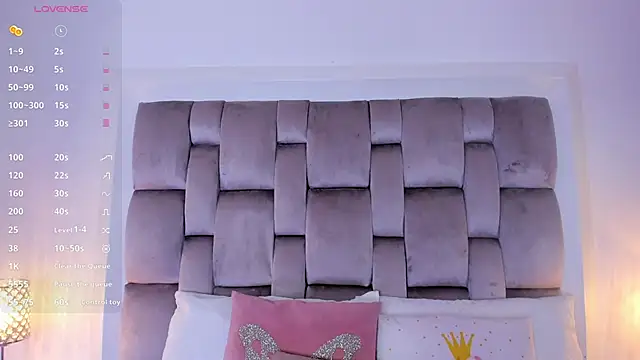 HarleyQueen666 online show from November 4, 2025, 10:58 am