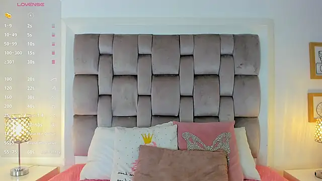 HarleyQueen666 online show from November 7, 2025, 10:59 am