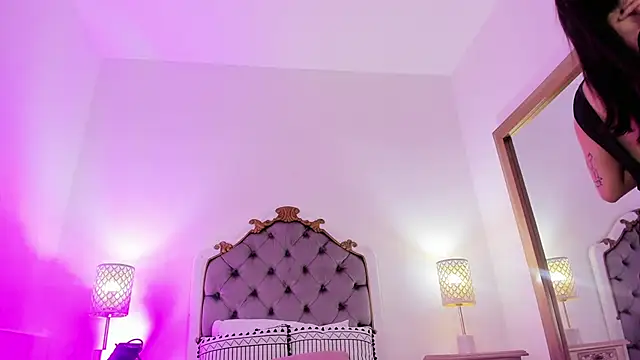 HarleyQueen666 online show from April 7, 2026, 10:59 am