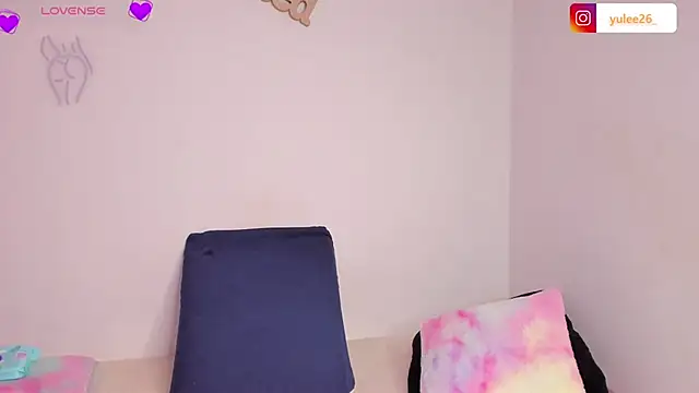 Snapshot of Brandy_brown_ chatting on November 11, 2025, 11:27 pm Brandy brown online show from November 11, 2025, 11:27 pm