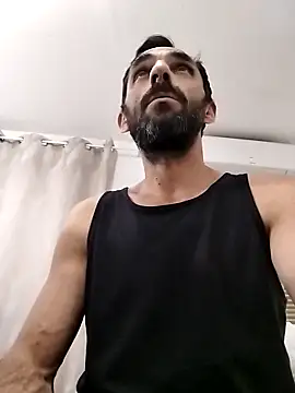 hotmen83 online show from October 27, 2025, 11:41 pm