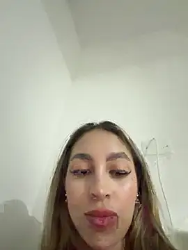 shannel moss   online show from April 11, 2026, 12:59 am