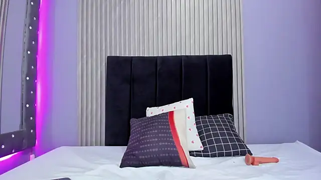 Snapshot of Sex_samantha chatting on November 24, 2025, 1:11 pm Sex samantha online show from November 24, 2025, 1:11 pm