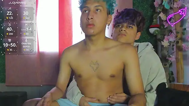 spicy adonhis online show from September 18, 2025, 1:24 pm