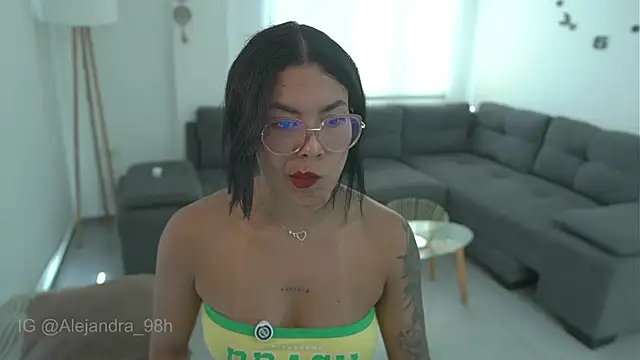 Snapshot of kyria_1 chatting on October 5, 2025, 8:18 pm kyria 1 online show from October 5, 2025, 8:18 pm