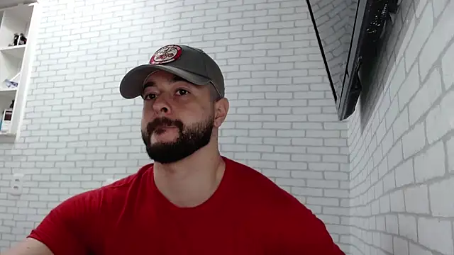 Snapshot of BombeiroHotx chatting on November 7, 2025, 9:48 pm BombeiroHotx online show from November 7, 2025, 9:48 pm