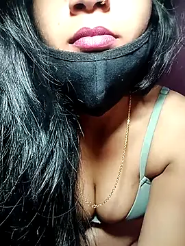 NEHA-DESHI999 online show from December 17, 2025, 4:02 pm