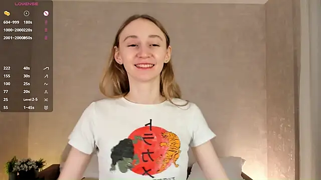 BeatrixHiett online show from October 18, 2025, 2:47 am