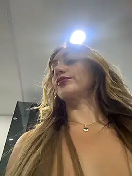 Ninabigtitied online show from March 15, 2026, 12:38 am