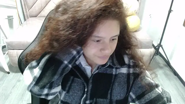 Velvet Moon V online show from November 21, 2025, 1:21 pm