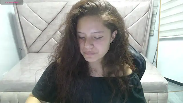 Velvet Moon V online show from March 5, 2026, 7:54 pm