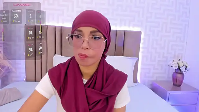 naishaa  online show from July 7, 2026, 4:11 pm