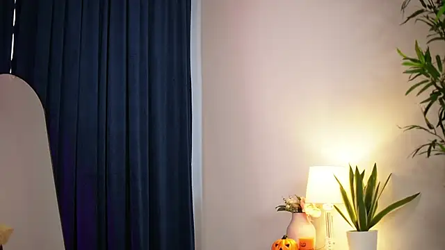 Snapshot of _ChloeLee_ chatting on November 3, 2025, 7:09 am ChloeLee online show from November 3, 2025, 7:09 am