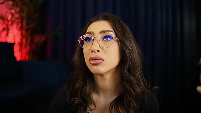  ChloeLee  online show from January 7, 2026, 6:05 am