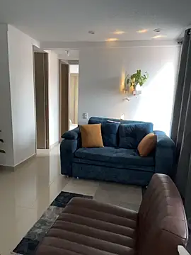 Lily June online show from November 14, 2025, 7:23 pm