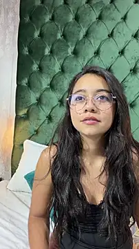 Lily June online show from May 13, 2026, 4:59 pm