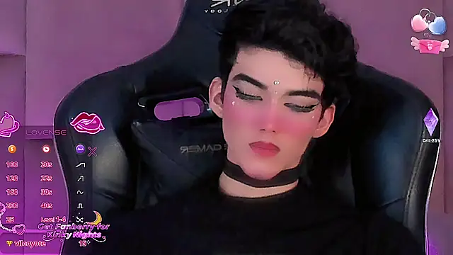 Baby FenixTS online show from November 23, 2025, 7:35 pm