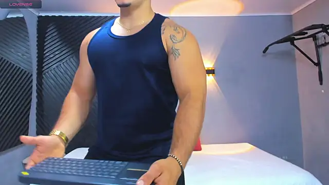 Horny nick18 online show from May 13, 2026, 11:18 am
