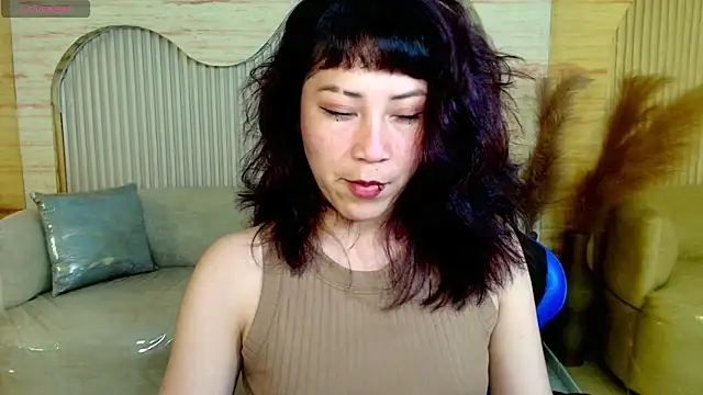 Snapshot of valentina_r_ chatting on February 7, 2026, 3:10 am valentina r online show from February 7, 2026, 3:10 am