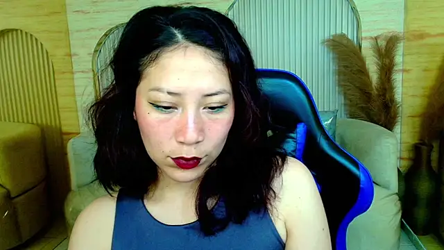 Snapshot of valentina_r_ chatting on February 12, 2026, 3:12 am valentina r online show from February 12, 2026, 3:12 am