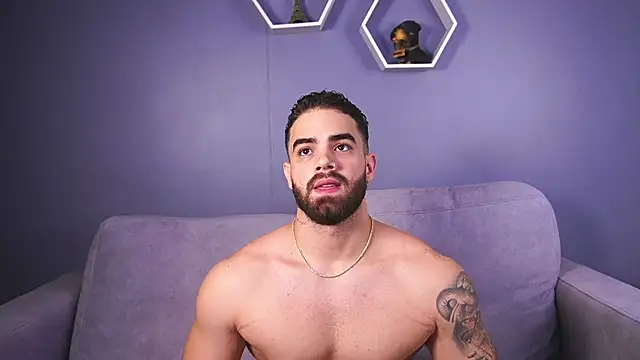 Paul Phoenix online show from November 3, 2025, 8:43 pm