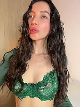 Snapshot of karinasantos_ chatting on June 7, 2026, 4:05 am karinasantos online show from June 7, 2026, 4:05 am