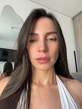Snapshot of karinasantos_ chatting on July 18, 2026, 4:00 pm karinasantos online show from July 18, 2026, 4:00 pm