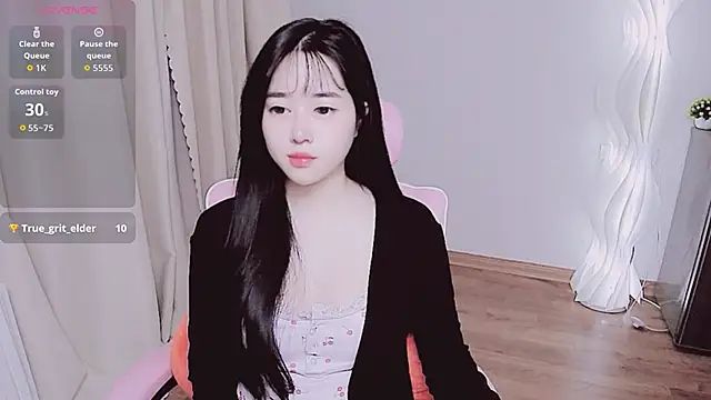 Miu-999 online show from November 6, 2025, 2:12 am