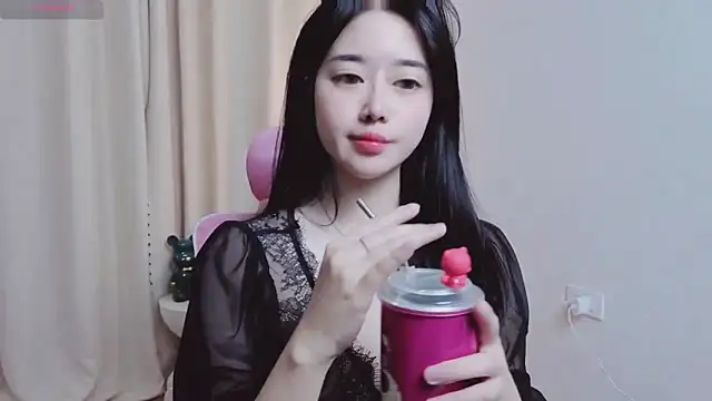 Miu-999 online show from February 4, 2026, 7:03 am