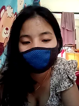 babyjunee12 online show from February 18, 2026, 8:10 am