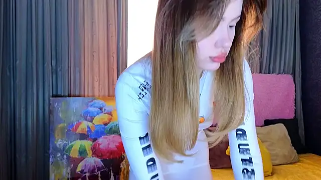 telari0l0ve online show from February 11, 2026, 9:03 am